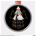 black_gold_christmas_tree_newlywed_photo_metal_ornament-rcbbdd41cc61a4f298281c25bfb12a473_x7s2s_8byvr_1500.jpg